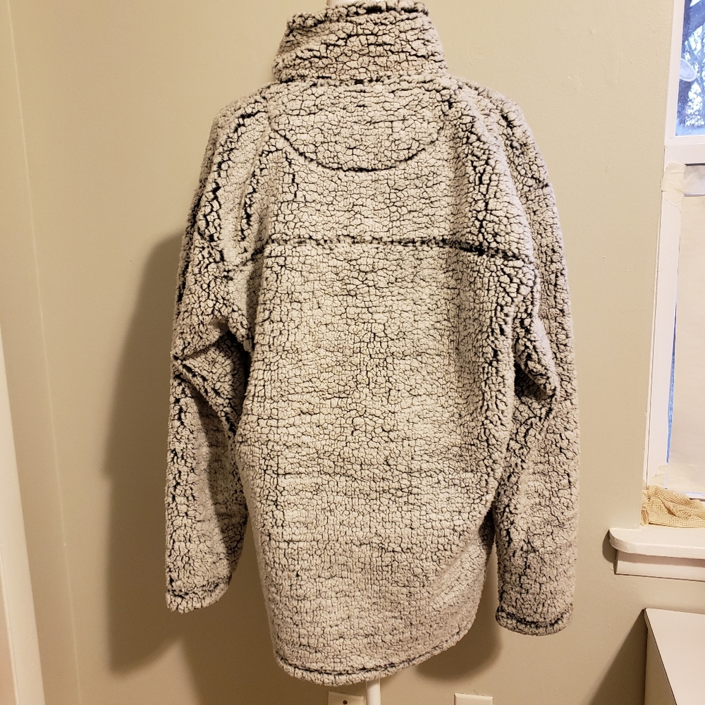 Sherpa Pullover - Picture 5 of 6